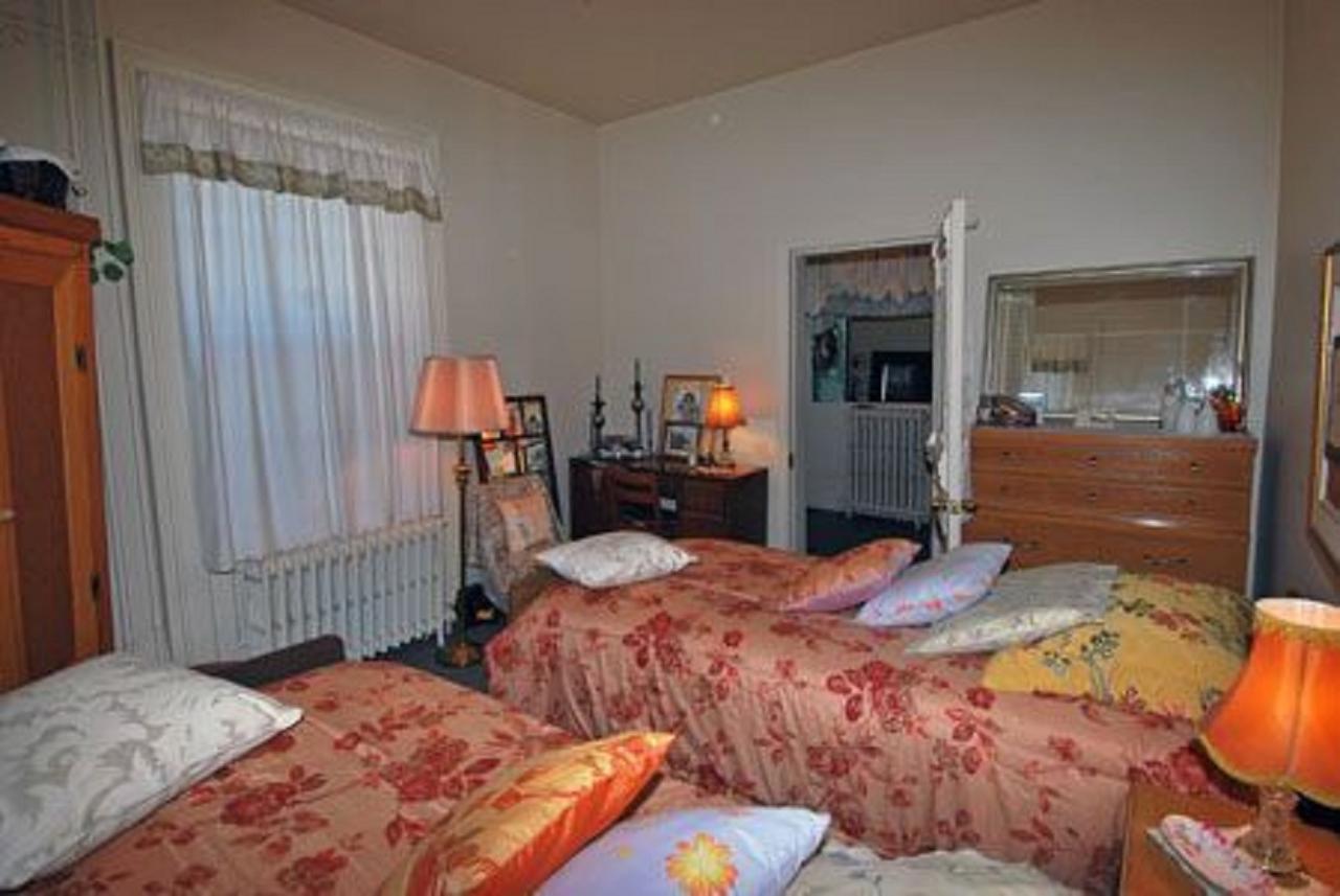 Sommerville Court Motel Bed & Breakfast Lucknow Экстерьер фото